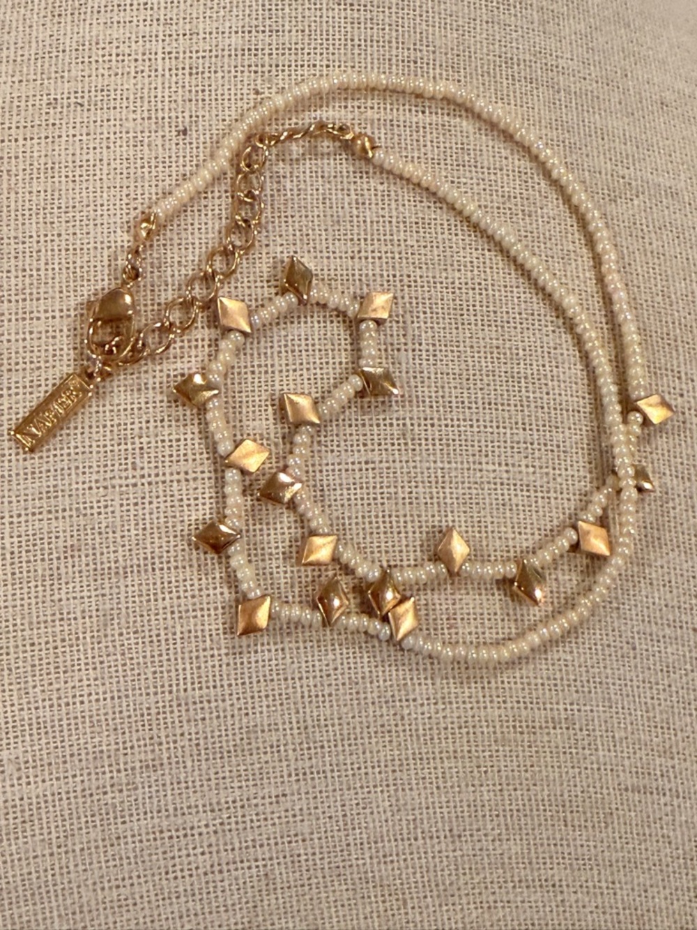 Bundle of 4 vintage Napier jewelry items beads, pearls, seed beads, gold metal - Picture 3 of 9